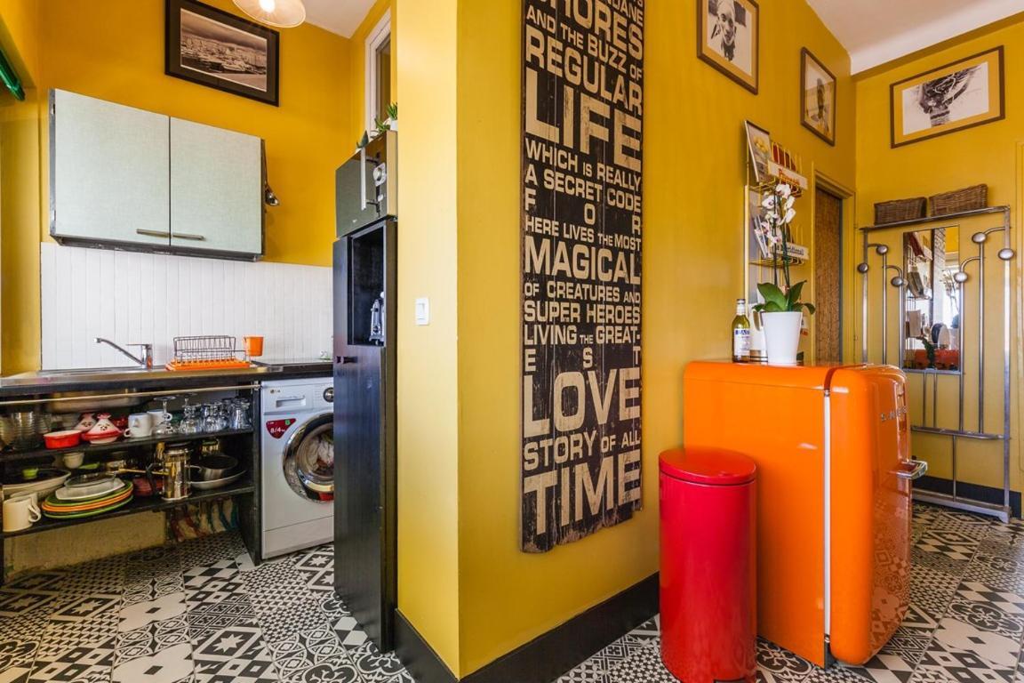 découvrez l'hôtel life marseille, un établissement moderne au cœur de la ville qui allie confort et convivialité. profitez d'une expérience unique avec des services de qualité, une décoration tendance et une ambiance chaleureuse. parfait pour les séjours professionnels ou les escapades citadines, l'hôtel life marseille est le choix idéal pour vivre le buzz marseillais.