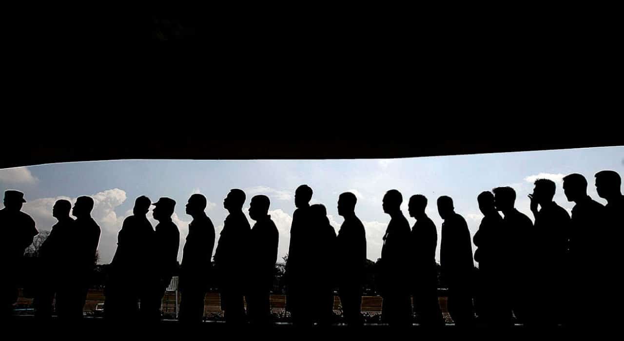 découvrez comment la fin du télétravail flexible impacte votre quotidien professionnel. explorez les nouvelles opportunités et les défis qui accompagnent le retour au bureau tout en préservant un équilibre entre vie personnelle et vie professionnelle.