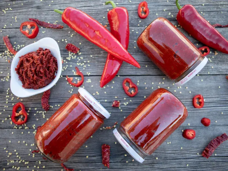 découvrez notre recette traditionnelle de sauce piquante maison, parfaite pour relever tous vos plats avec un goût authentique et épicé.