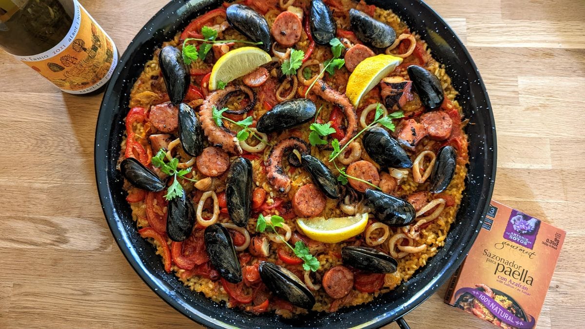 découvrez une délicieuse paella portugaise aux fruits de mer, une recette savoureuse et authentique pour régaler vos papilles avec des saveurs marines.